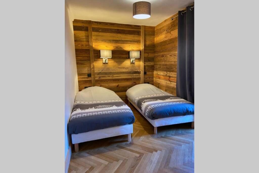 Gîte avec jacuzzi privatif Crots Extérieur photo